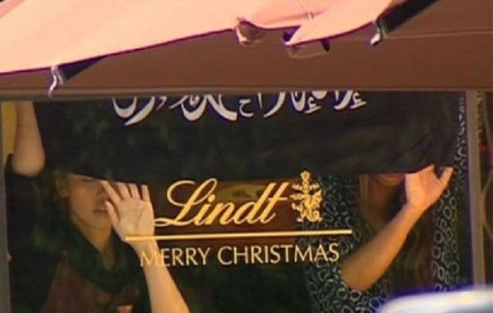 Džihadisti drže 40 taoca u kafiću Džihadisti drže 40 taoca u kafiću