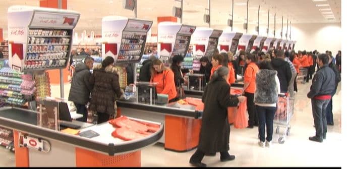 Otvoren TC Laković u Nikšiću - 250 novih radnih mjesta (VIDEO) Otvoren TC Laković u Nikšiću - 250 novih radnih mjesta (VIDEO)