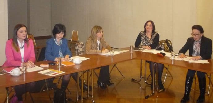 "Mediji i djeca": Djeci ponuditi kvalitet kako bi ih sačuvali od loših programa "Mediji i djeca": Djeci ponuditi kvalitet kako bi ih sačuvali od loših programa