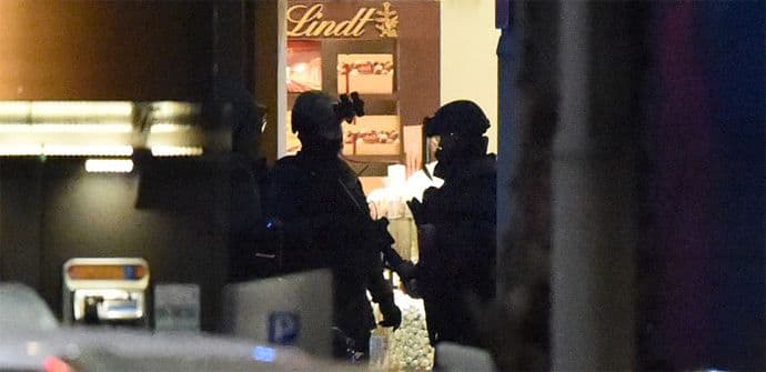 Okončana talačka kriza u Sidneju, među ubijenima i otmičar Okončana talačka kriza u Sidneju, među ubijenima i otmičar