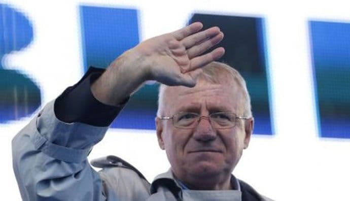 Šešelj će morati na operaciju jetre Šešelj će morati na operaciju jetre