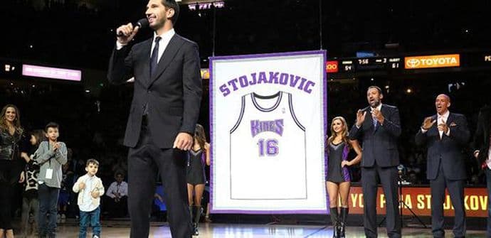 VIDEO: Dres Peđe Stojakovića otišao u istoriju! VIDEO: Dres Peđe Stojakovića otišao u istoriju!