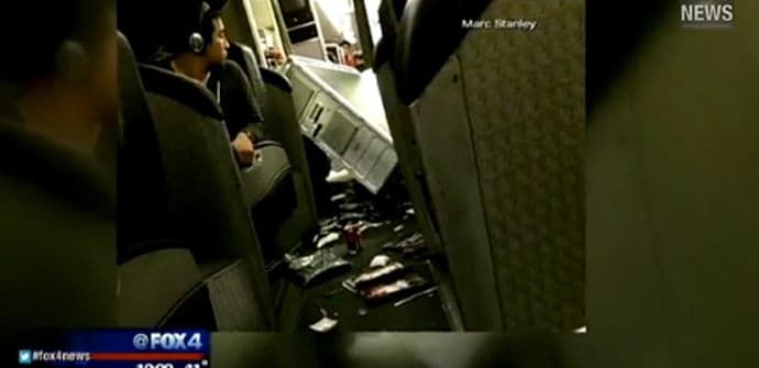 VIDEO: Sniježna oluja prizemljila avion, 14 povrijeđenih od turbulencije VIDEO: Sniježna oluja prizemljila avion, 14 povrijeđenih od turbulencije