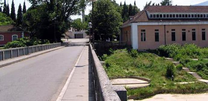 Podgorički taksista opljačkan u cik zore u nedođiji kod Bandića Podgorički taksista opljačkan u cik zore u nedođiji kod Bandića