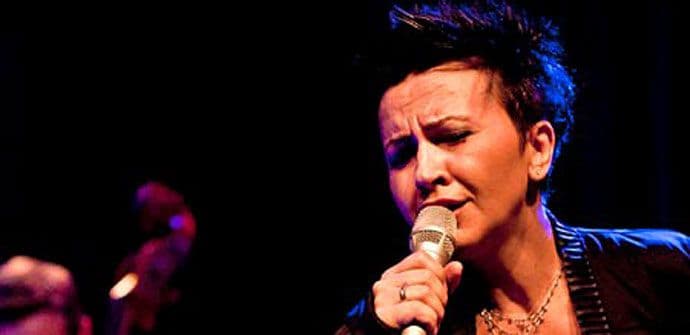 DEUS: Amira Medunjanin večeras u KIC-u DEUS: Amira Medunjanin večeras u KIC-u