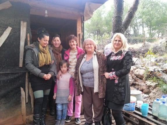 Samohrana majka živi u trošnoj baraci sa 130 eura mjesečno Samohrana majka živi u trošnoj baraci sa 130 eura mjesečno