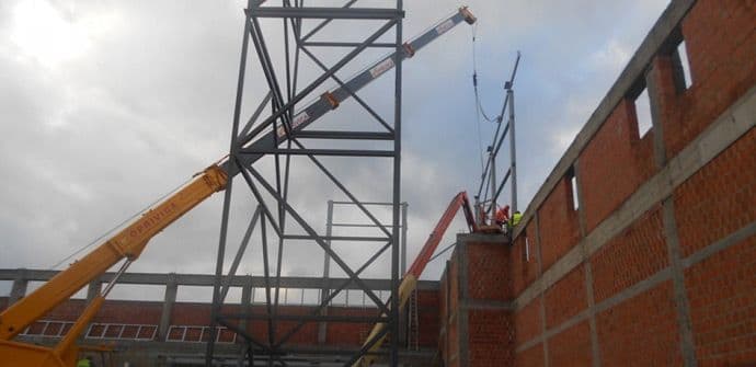 Živković u Beranama: Krov na Sportskoj dvorani gotov do kraja januara Živković u Beranama: Krov na Sportskoj dvorani gotov do kraja januara