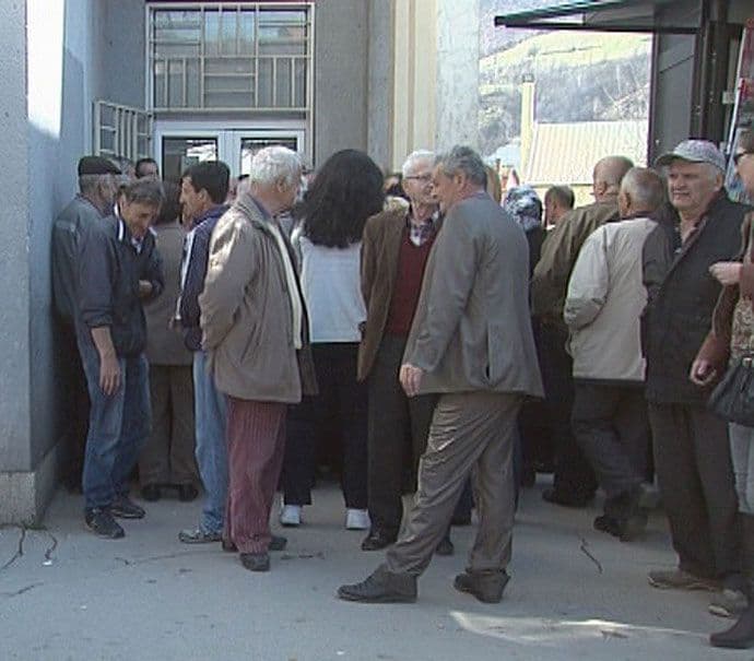 Blic: Umjesto doze sa recepta, kompjuteri broje kutije Blic: Umjesto doze sa recepta, kompjuteri broje kutije