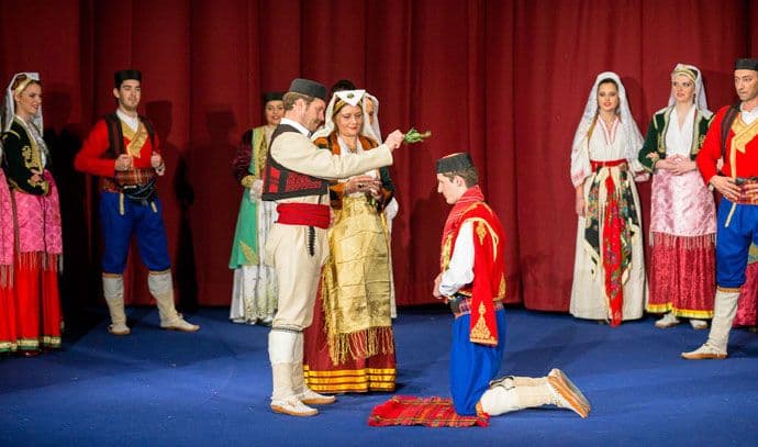 FOTO: Nakon 63 godine u Baru ponovo izvedena "Spičanska svadba" FOTO: Nakon 63 godine u Baru ponovo izvedena "Spičanska svadba"