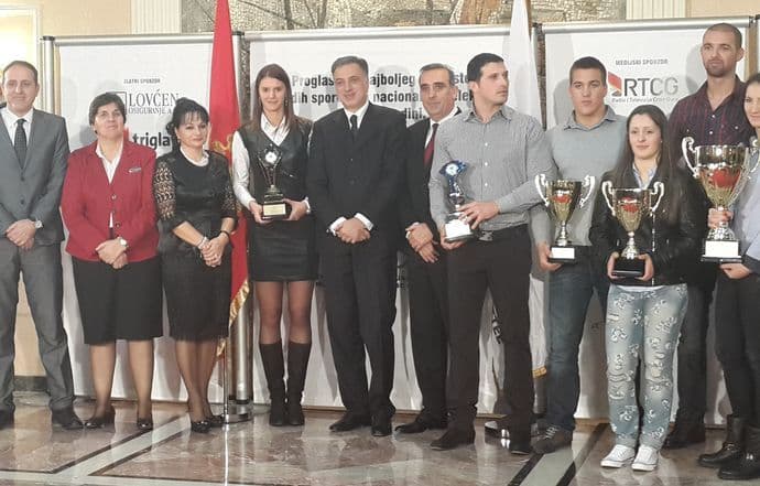 COK uručio priznanja najboljima u 2014. godini COK uručio priznanja najboljima u 2014. godini