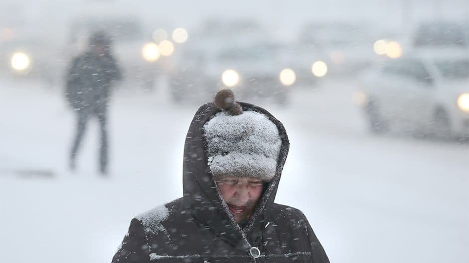 Sniježna oluja paralisala Moskvu Sniježna oluja paralisala Moskvu