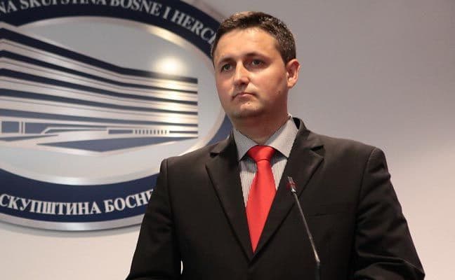 Bećirović: BiH da poništi granični dogovor s CG Bećirović: BiH da poništi granični dogovor s CG