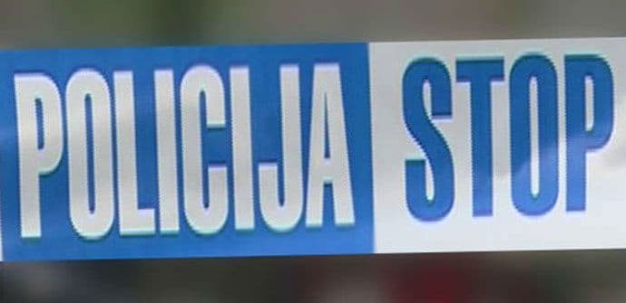 Autobus sletio na putu Bar-Ulcinj, jedna osoba poginula Autobus sletio na putu Bar-Ulcinj, jedna osoba poginula