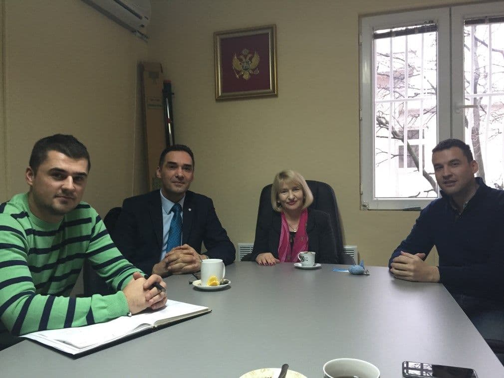 Rotari klub Podgorica poklonima obradovao djecu iz hraniteljskih porodica Rotari klub Podgorica poklonima obradovao djecu iz hraniteljskih porodica