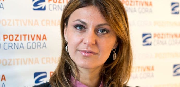 RAZOTKRIVANJE: Nataša GOJKOVIĆ, PR Pozitivne: Stala bih na crtu Džejmiju Oliveru RAZOTKRIVANJE: Nataša GOJKOVIĆ, PR Pozitivne: Stala bih na crtu Džejmiju Oliveru