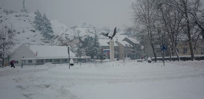 ZHMSCG: Na Cetinju jutros 44 cm snijega, noćas veliko zahlađenje ZHMSCG: Na Cetinju jutros 44 cm snijega, noćas veliko zahlađenje
