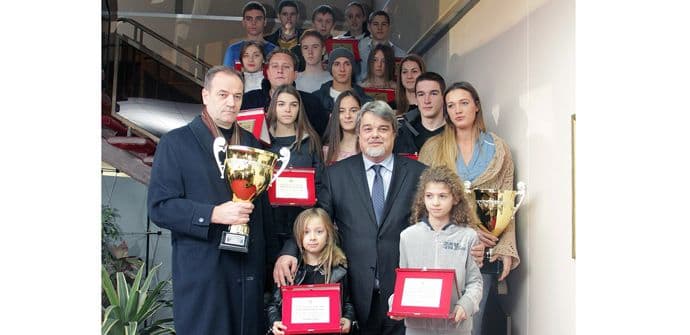 BAR: Elza Hadžisalihović i ŽRK „Luka Bar“ najbolji u 2014. BAR: Elza Hadžisalihović i ŽRK „Luka Bar“ najbolji u 2014.