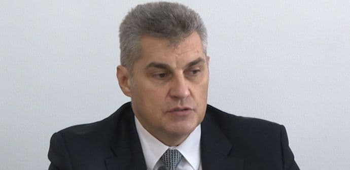 Ove godine ukradena 392 saobraćajna znaka, vozovi kamenovani 17 puta Ove godine ukradena 392 saobraćajna znaka, vozovi kamenovani 17 puta