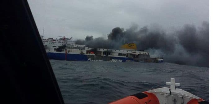 DRAMA NA JADRANU Petoro poginulih na zapaljenom trajektu, evakuisana 391 osoba DRAMA NA JADRANU Petoro poginulih na zapaljenom trajektu, evakuisana 391 osoba