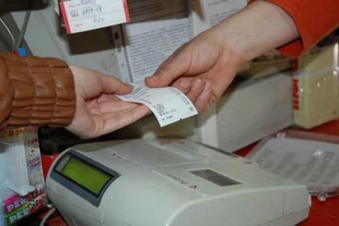 Radni praznici za inspektore: Kontrole fiskalnih računa i poreza na honorare Radni praznici za inspektore: Kontrole fiskalnih računa i poreza na honorare