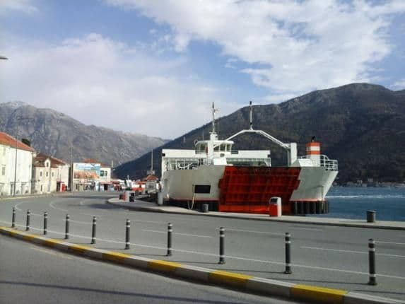 Trajekt „Kamenari“ opet saobraća Trajekt „Kamenari“ opet saobraća