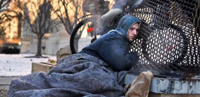 Beskućnici u Francuskoj umiru od hladnoće Beskućnici u Francuskoj umiru od hladnoće