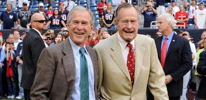 Buš stariji izašao iz bolnice Buš stariji izašao iz bolnice