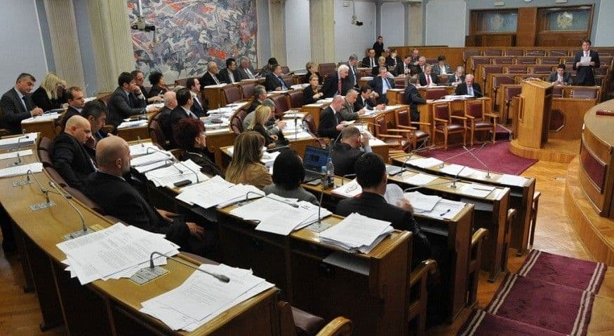 Za dolazak na sjednice poslanici dobili još 234.000 eura Za dolazak na sjednice poslanici dobili još 234.000 eura