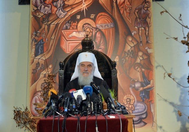 Irinej: Srbi, ostanite na Kosovu Irinej: Srbi, ostanite na Kosovu
