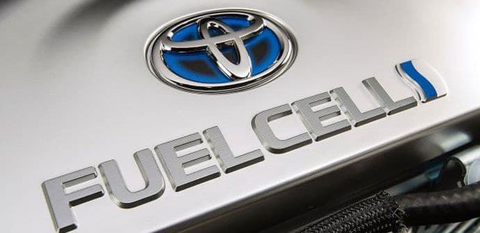 Toyota poklanja svijetu patente za auto na vodonik Toyota poklanja svijetu patente za auto na vodonik