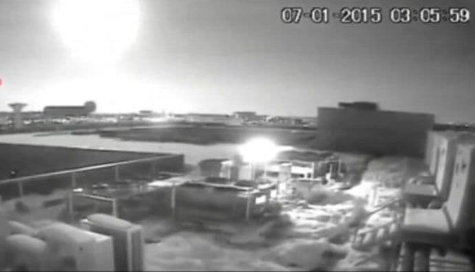 VIDEO: Meteorit eksplodirao iznad Bukurešta, noć se pretvorila u dan VIDEO: Meteorit eksplodirao iznad Bukurešta, noć se pretvorila u dan