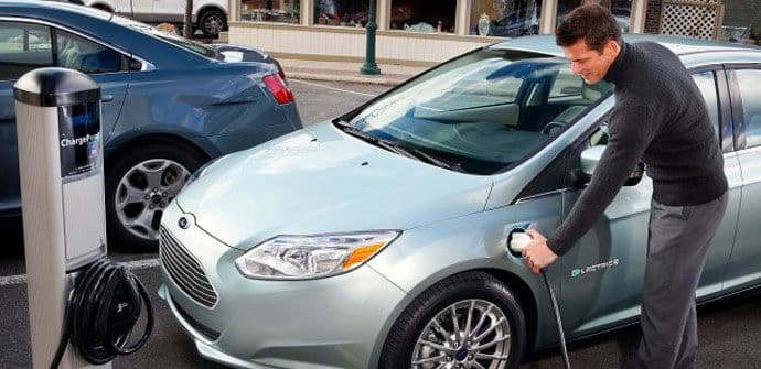 Za tri minuta do pune baterije za elektromobil? Za tri minuta do pune baterije za elektromobil?