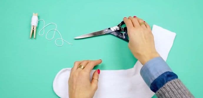 Kako od starih čarapa da napravite igračku (VIDEO) Kako od starih čarapa da napravite igračku (VIDEO)