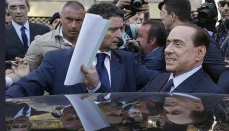 Berluskoni tražio smanjenje kazne Berluskoni tražio smanjenje kazne