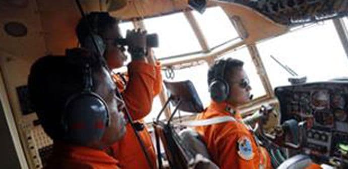 Detektovani signali koji bi mogli da pripadaju crnoj kutiji "Er Azija" aviona Detektovani signali koji bi mogli da pripadaju crnoj kutiji "Er Azija" aviona