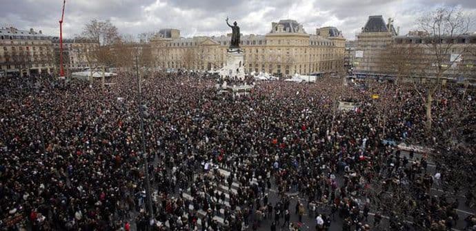 U Parizu milion ljudi maršira u čast žrtava U Parizu milion ljudi maršira u čast žrtava