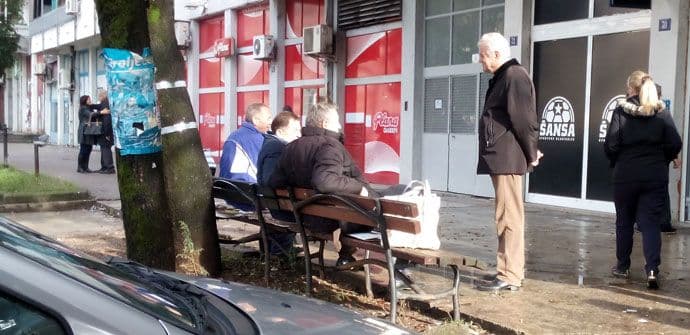 Penzioneri: Ko ne vodi računa đe idu pare đa’o mu ga izio Penzioneri: Ko ne vodi računa đe idu pare đa’o mu ga izio