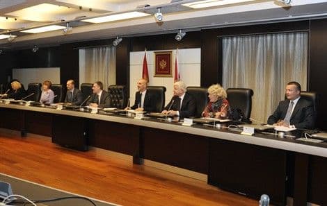 Savjet za zaštitu od diskriminacije: Unaprijediti saradnju policije i LGBT zajednice Savjet za zaštitu od diskriminacije: Unaprijediti saradnju policije i LGBT zajednice