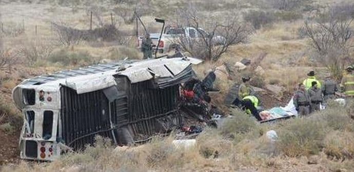 Teksas: Desetoro nastradalih u sudaru zatvorskog autobura i voza Teksas: Desetoro nastradalih u sudaru zatvorskog autobura i voza