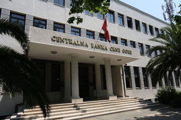 Banke Zapad i Gora dobijaju licence do 27. januara Banke Zapad i Gora dobijaju licence do 27. januara