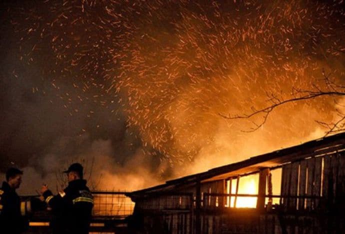 Izgorjela baraka u nikšićkom naselju Zvjerinjak Izgorjela baraka u nikšićkom naselju Zvjerinjak