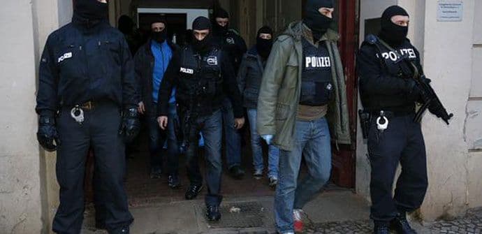 Racije i hapšenja u islamskim ćelijama u Berlinu Racije i hapšenja u islamskim ćelijama u Berlinu