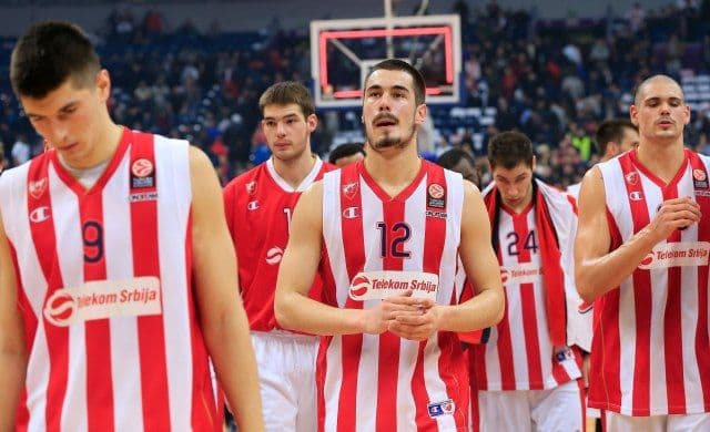 Galatasaraj bolji od Zvezde, Delije gađale goste svinjskim papcima Galatasaraj bolji od Zvezde, Delije gađale goste svinjskim papcima