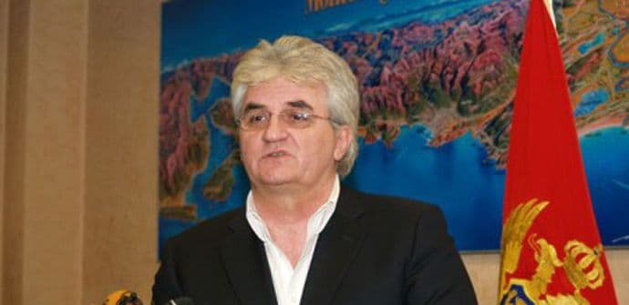 RADULOVIĆ: Za deceniju smo protjerali 1,4 milijarde eura zbog tuđeg interesa RADULOVIĆ: Za deceniju smo protjerali 1,4 milijarde eura zbog tuđeg interesa