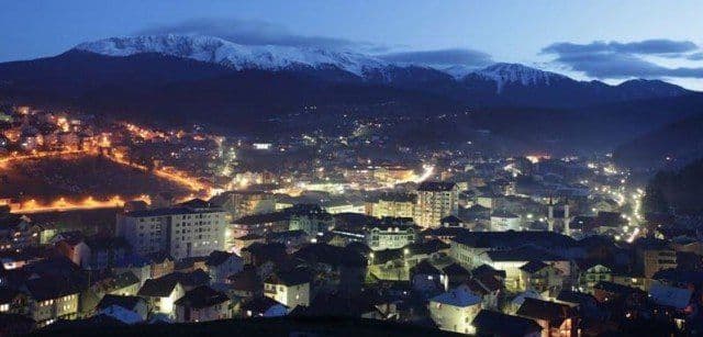 Uhapšen zbog sumnje da je bacio bombu na "Jabuka Company" Uhapšen zbog sumnje da je bacio bombu na "Jabuka Company"