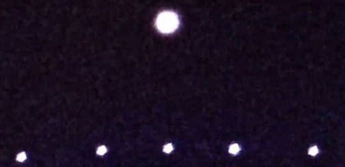 Neobične svijetleće kugle iznad Masaučestsa (VIDEO) Neobične svijetleće kugle iznad Masaučestsa (VIDEO)