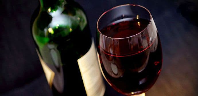 Prekomjerni radni sati povećavaju šansu za alkoholizam Prekomjerni radni sati povećavaju šansu za alkoholizam