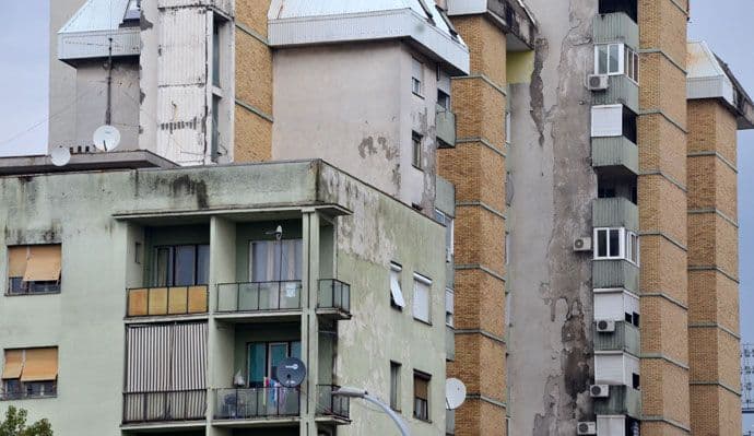 Počinje farbanje fasada u Ulici slobode, otvoren žiro račun za donacije  Počinje farbanje fasada u Ulici slobode, otvoren žiro račun za donacije