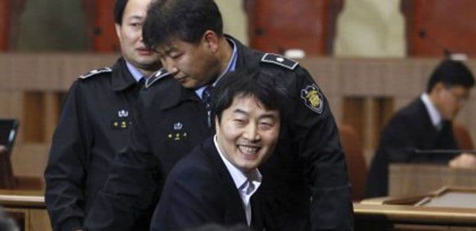 Zatvor za bivšeg južnokorejskog poslanika zbog hvaljenja Sjeverne Koreje Zatvor za bivšeg južnokorejskog poslanika zbog hvaljenja Sjeverne Koreje