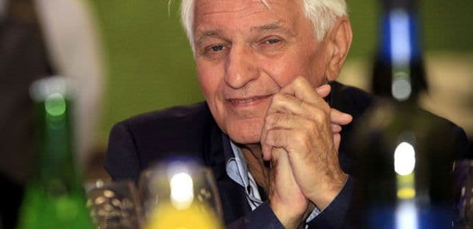 Miljenko JERGOVIĆ: Taj glas otpjevao bi i telefonski imenik Sarajeva Miljenko JERGOVIĆ: Taj glas otpjevao bi i telefonski imenik Sarajeva